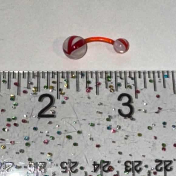 14 Gauge Red and white Abstract Belly Ring - Picture 10 of 11